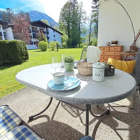 Mit Hallenbad Apartment *